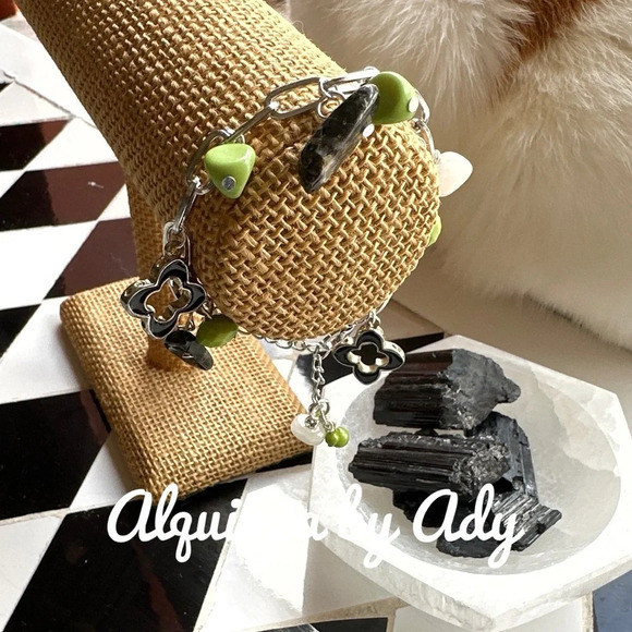 Alquimia Silver and Green Charm Bracelet - Picture 3 of 5
